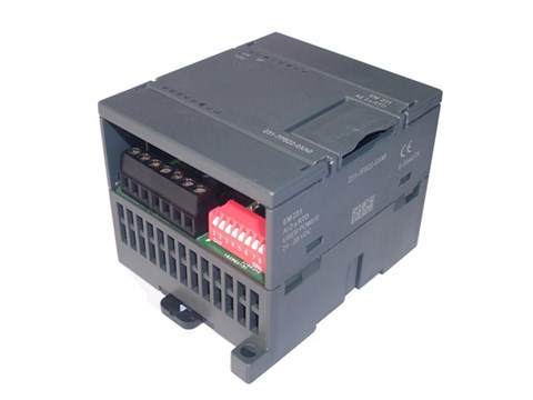 S7-200 CN, DIGITAL I/O EM 223, FOR S7-22X CPU ONLY, 4 DI / 4 DO, 24 V DC S7-200 CN, DIGITAL I/O EM 223, FOR S7-22X CPU ONLY, 4 DI / 4 DO, 24 V DC